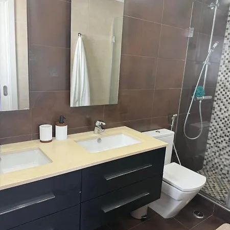 Moradia Familiar E Aconchegante Em 펜션