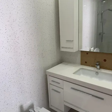 Moradia Familiar E Aconchegante Em Canecas